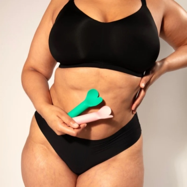 7 mind-blowing features of the Amour Bullet Vibrator in sizzling green