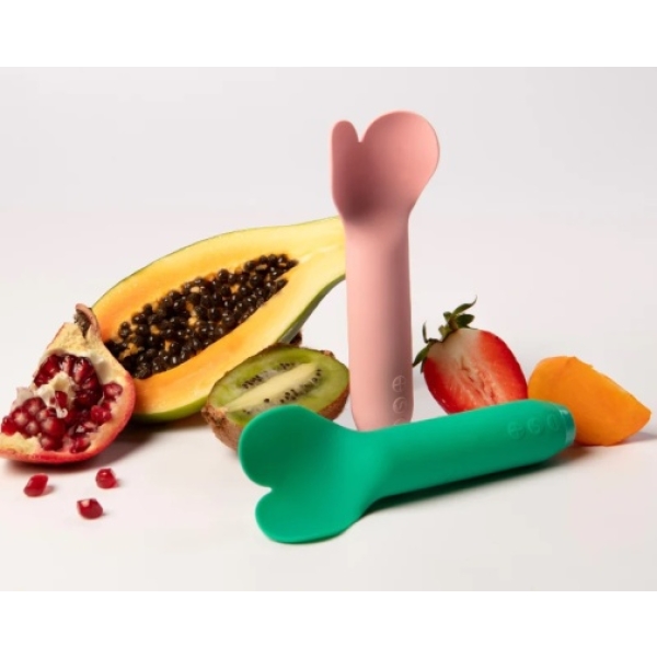 7 mind-blowing features of the Amour Bullet Vibrator in sizzling green