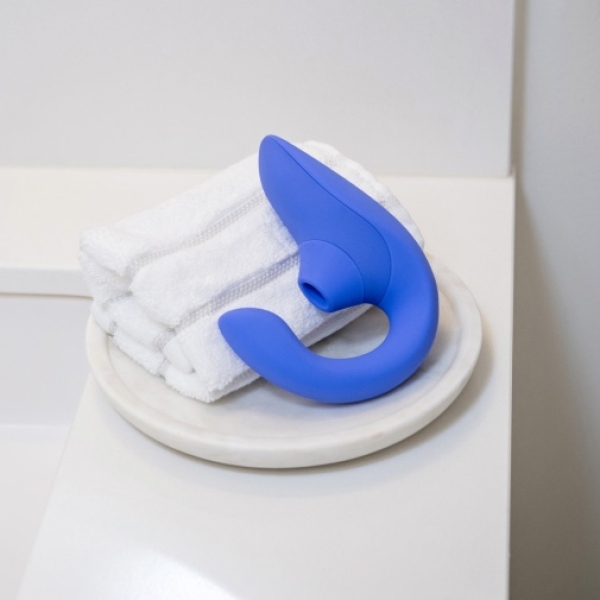 7 Mind-Blowing Features of the Blend Air Rabbit Vibrator in Blue
