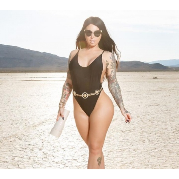 7 Mind-Blowing Features of the Christy Mack Attack Masturbator You Need Tonight