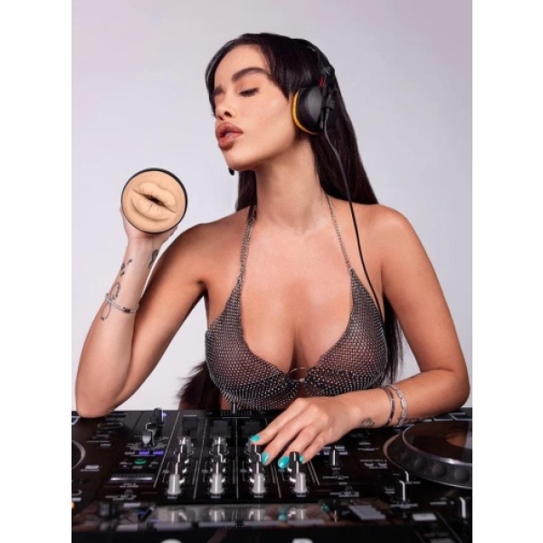 7 mind-blowing sensations with the Feel Victoria June Mouth Masturbator – pure ecstasy awaits!