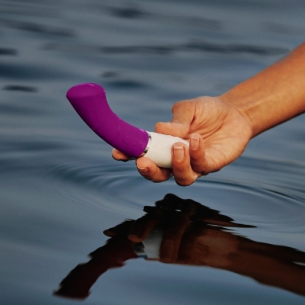 "5 Sensational Features of Gigi 3 APP G-Spot Vibrator in Powder Blue