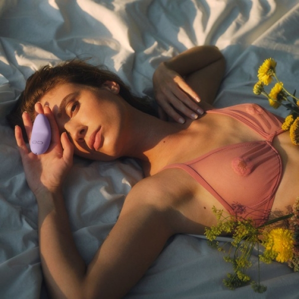 5 mind-blowing features of Lily 3 Mini Vibrator in sultry Dark Plum hue