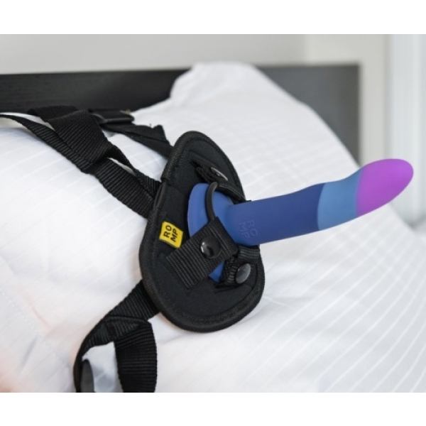 7 Sensational Reasons to Try the Piccolo Pegging Kit in Sleek Black Tonight