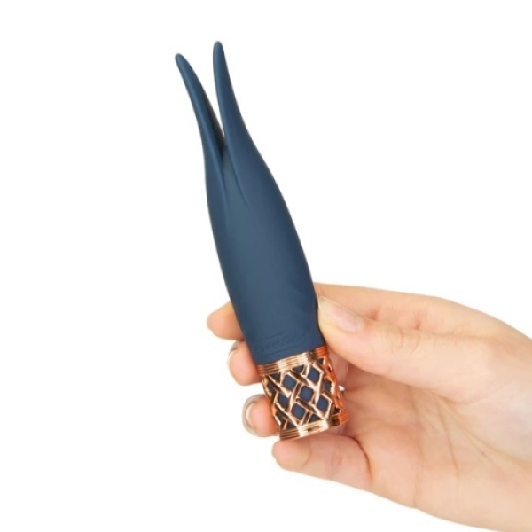 6 mind-blowing sensations packed in this navy clitoral stimulator for ultimate pleasure