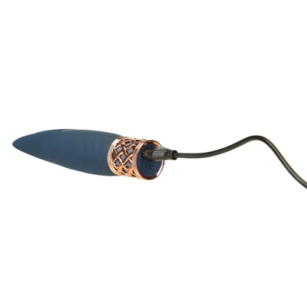 6 mind-blowing sensations packed in this navy clitoral stimulator for ultimate pleasure