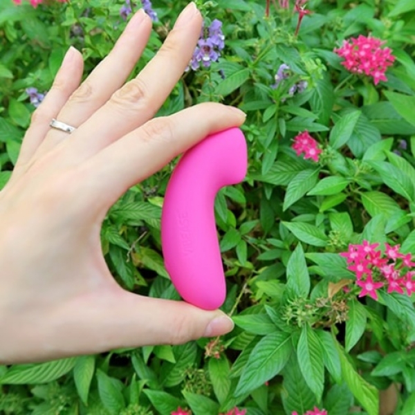 5 mind-blowing reasons this pink iPhone & Android vibrator will upgrade your pleasure game instantly!